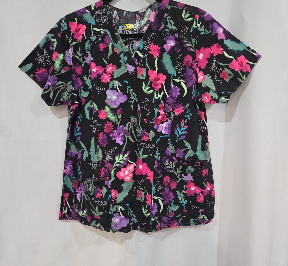 Wonderflex Size Med Print Scrub Top V-Neck Pockets, Extra Pockets